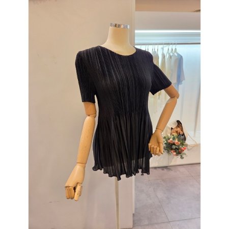 플리츠 라운드 블라우스