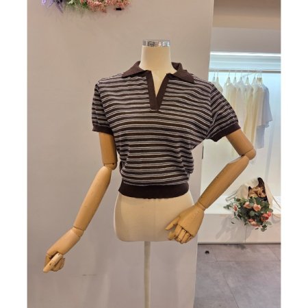 슬릿 카라 숏 니트