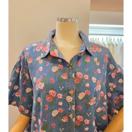 잔꽃 청 카라 셔츠