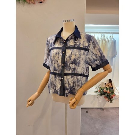 배색 프린트 카라 블라우스