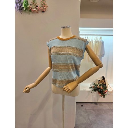 패턴 민소매 라운드넥 니트