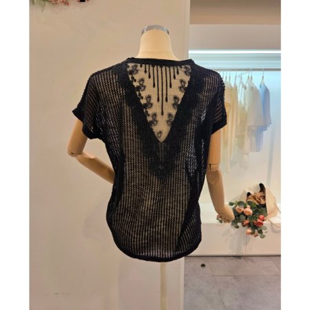 백 브이 망 니트