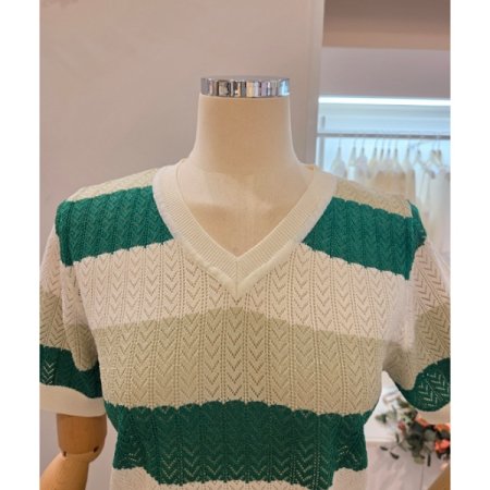 배색 스트라이프 브이넥 니트