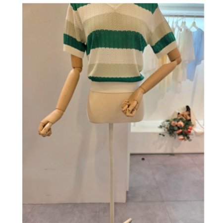 배색 스트라이프 브이넥 니트