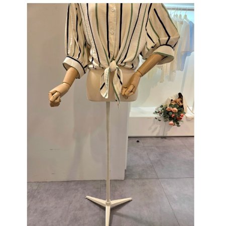 카라 스트라이프 블라우스