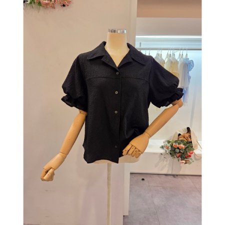 퍼프셔링 소매 카라 블라우스