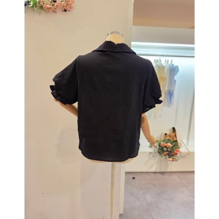 퍼프셔링 소매 카라 블라우스