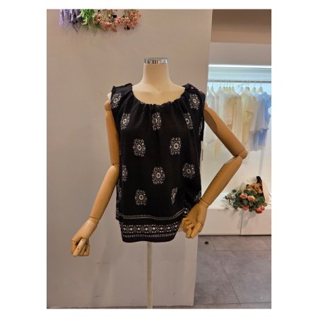 문양 라운드 민소매 블라우스