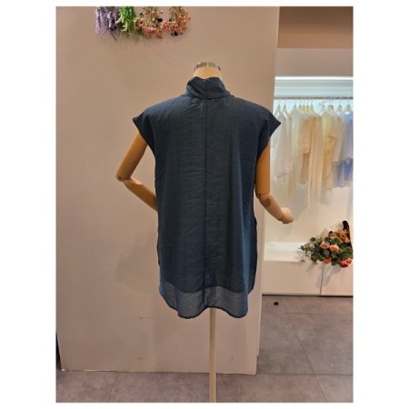 리본타이 민소매 블라우스