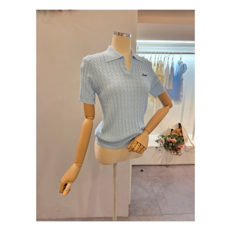 슬릿 카라 꽈배기 니트