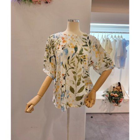 나뭇잎 프린트 라운드 블라우스