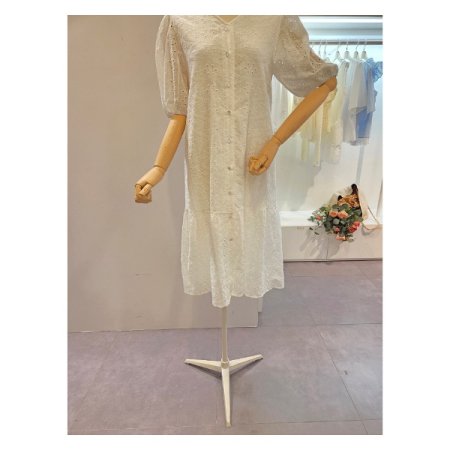 펀칭 브이넥 원피스