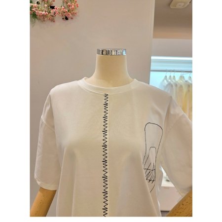 트임 언발 라운드넥 티셔츠