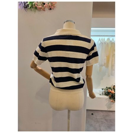 빅 스트라이프 카라 니트