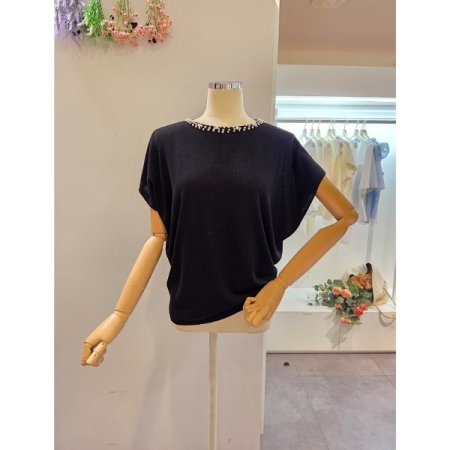 넥 진주장식 루즈핏 니트