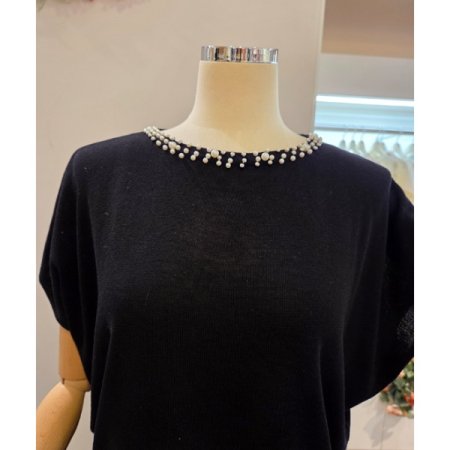넥 진주장식 루즈핏 니트