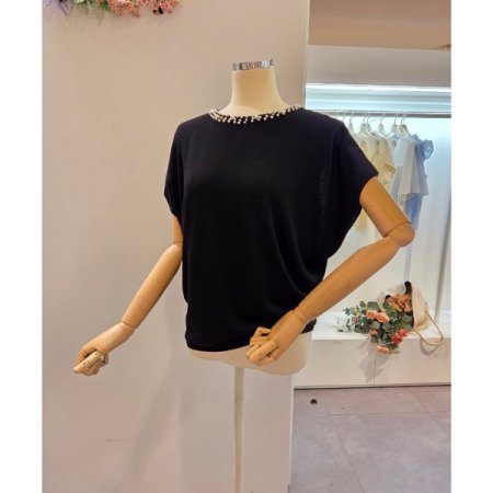 넥 진주장식 루즈핏 니트