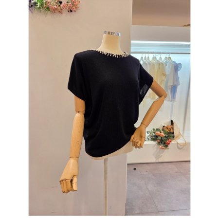 넥 진주장식 루즈핏 니트