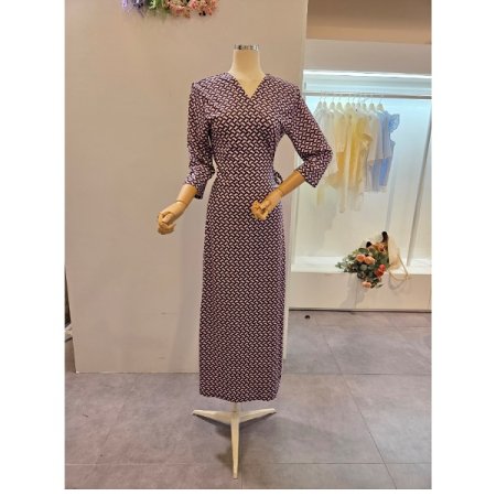 패턴 랩 브이넥 원피스