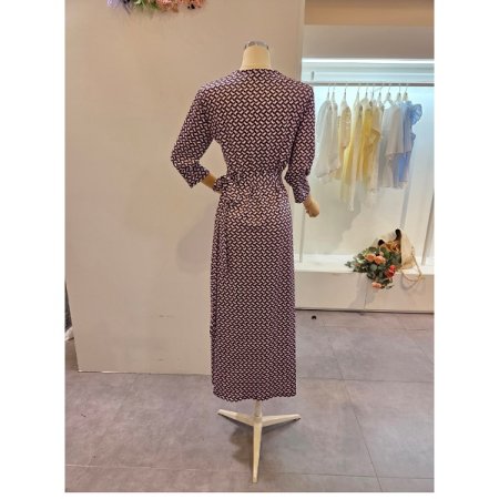 패턴 랩 브이넥 원피스