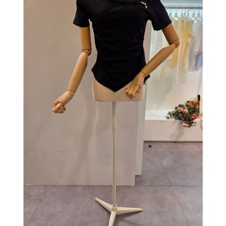 사선 셔링 슬림핏 티셔츠