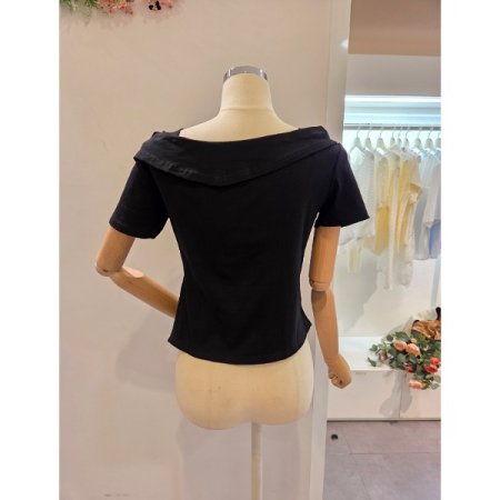 사선 셔링 슬림핏 티셔츠