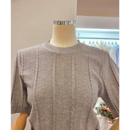 페이크 포켓 꽈배기 니트