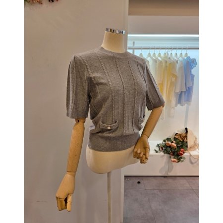 페이크 포켓 꽈배기 니트