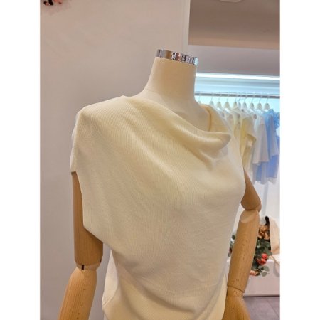 셔링 캡소매 니트