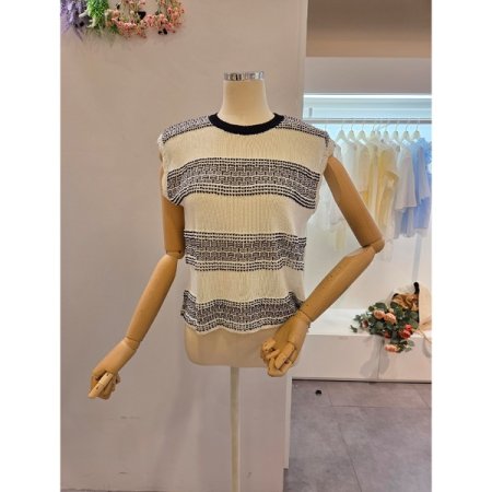 배색 패턴 민소매 니트