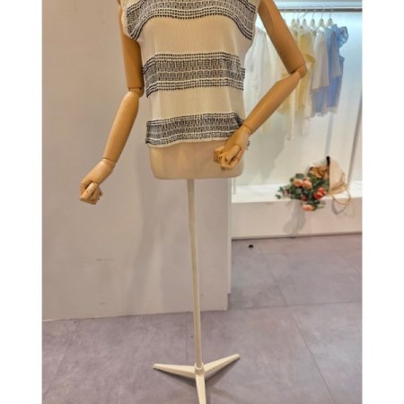 배색 패턴 민소매 니트