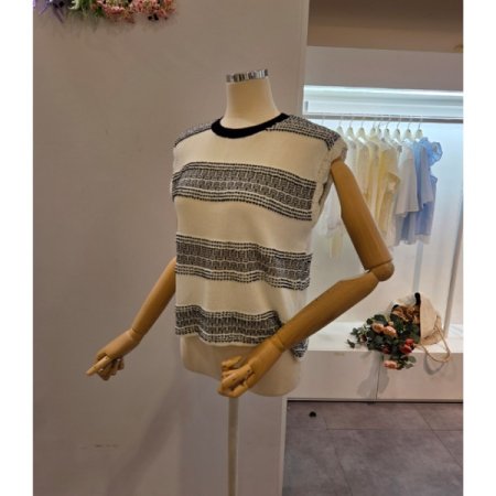 배색 패턴 민소매 니트