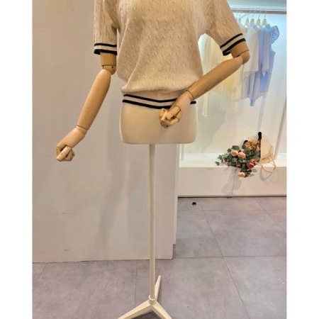 스퀘어넥 꽈배기 니트