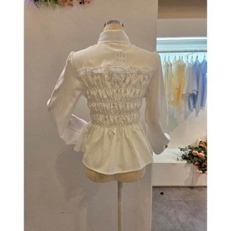 스모크 셔링 카라 블라우스