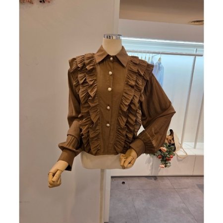 양 러플 카라 블라우스