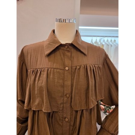 러플 긴팔 카라 블라우스