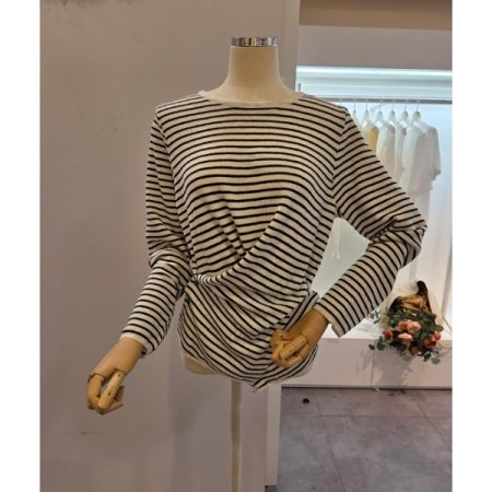 스트라이프 옆 단추 니트