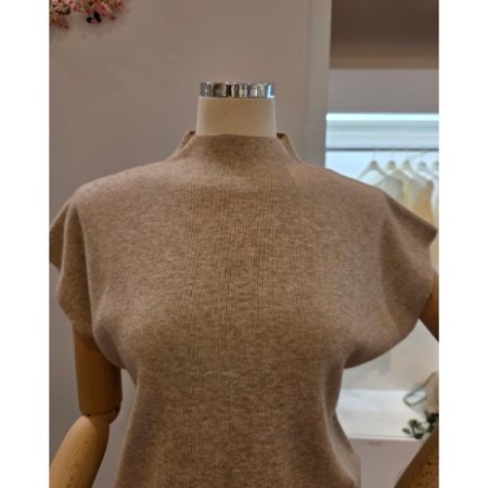 반목 캡소매 니트