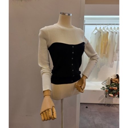 라운드넥 배색 레이어드 니트