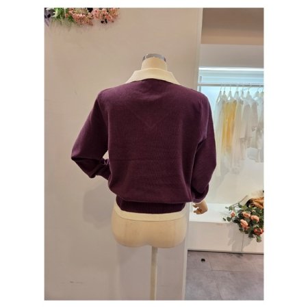 카라 배색 슬릿 니트