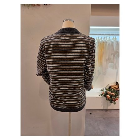 슬릿 카라 미니 스트라이프 니트