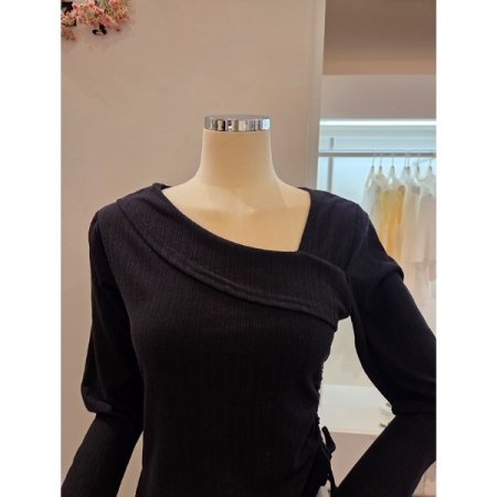 사이드 스트링 언발 티셔츠