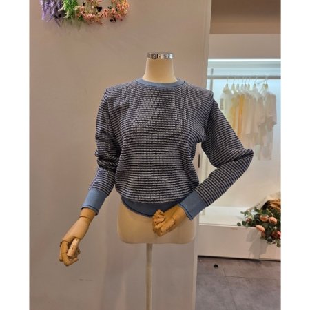 밑단 배색 패턴 라운드 니트