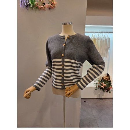 금장 스트라이프 라운드 가디건