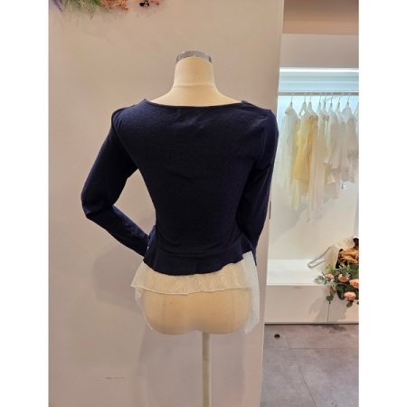 클리지 언발 셔링 레이스 티셔츠