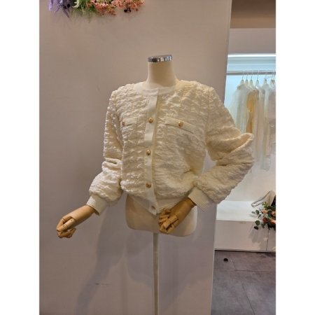 라운드넥 금장 자켓