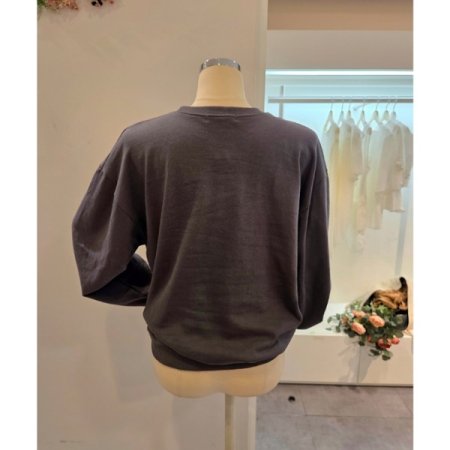 플라워 레터링 맨투맨티셔츠