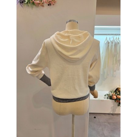 소매 배색 후드넥 니트