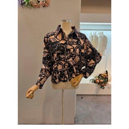 블랙 프린트 카라 셔츠