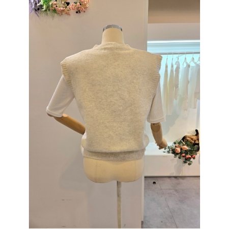 하트 니트 베스트
